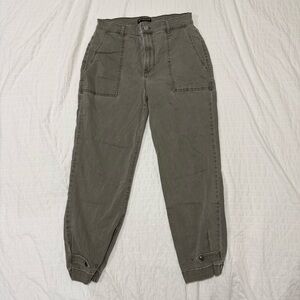Express High Rise Cropped Straight Army Green Pants Size 6